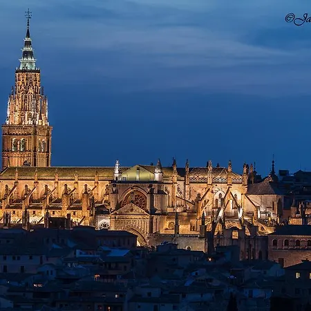 Adarve * Toledo